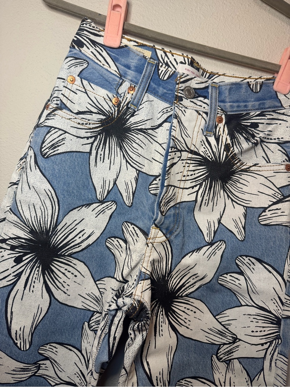 Levi's x Farm Rio Ribcage Straight Leg Jeans - Picture 4 of 11